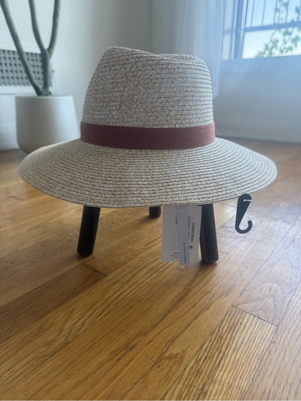 Nordstrom NWT Wide-Brim Straw Hat with Brown Band